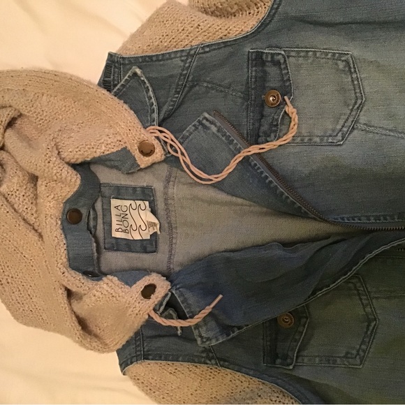 Billabong jeans jacket with knit sleeves and a hood - Picture 4 of 10